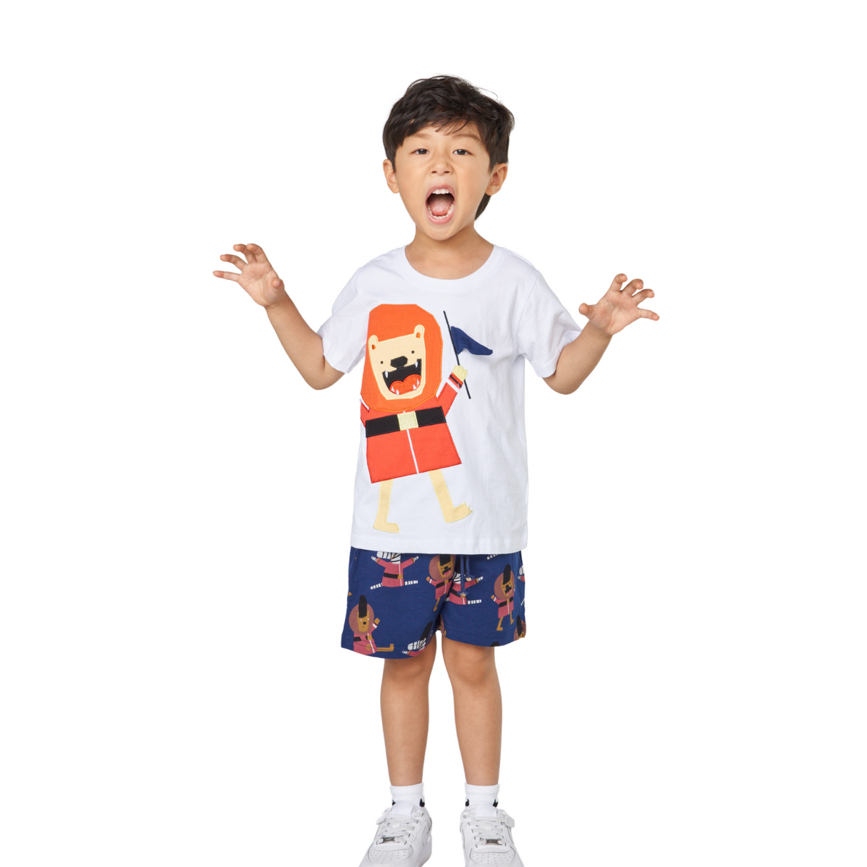 Lion Guard T-Shirt and Shorts Set – White and Navy